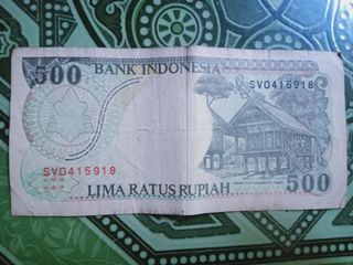 Lima ratus monyet