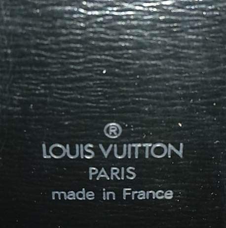 Louis Vuitton Epi Cluny Black (Category: Luxury Bags & Wallets) located in Taguig. Submitted by esa.agustin (Listing ID 1217469608, Image 3). Description: Original Louis Vuitton Epi Cluny black shoulder bag. With dust bag and paper bag. Made in France..
