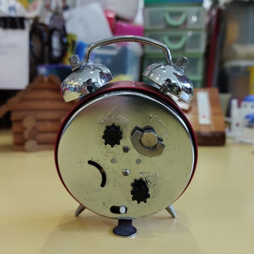 Manchester United Mini Alarm Clock, Hobbies & Toys, Collectibles