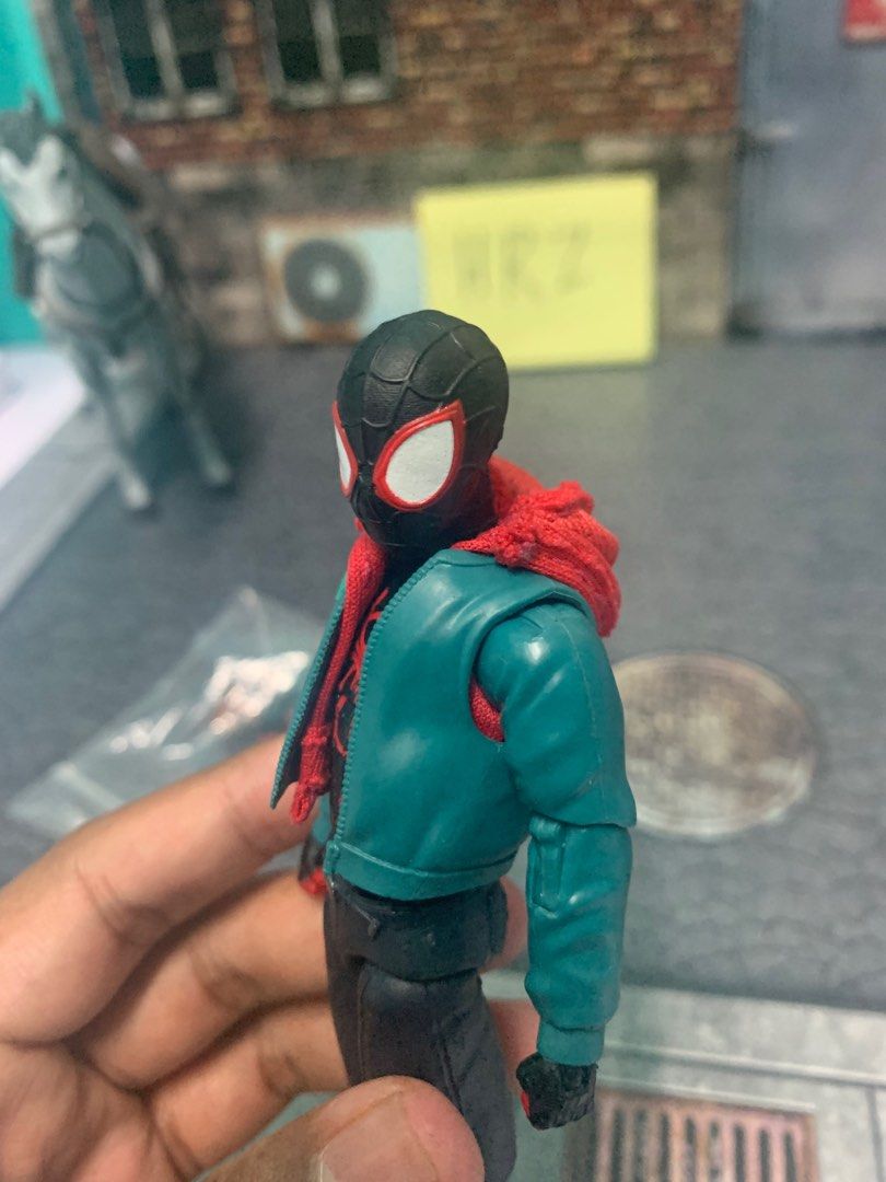 MARVEL LEGEND MILES MORALES SHF FIGMA MAFEX