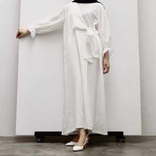 Marvshe Glamoura Dress in White