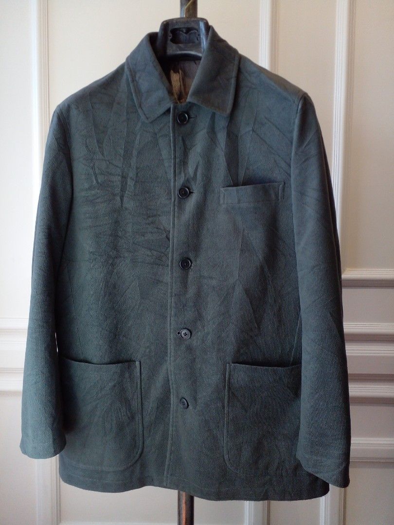 Mens Chore Jacket (Category: Coats, Jackets and Outerwear) located in Baguio. Submitted by GiveFad (Listing ID 1217546209, Image 1). Description: CLOTHING Price:Php.580.00 This single breasted blazer made with soft corduroy blend cotton is lightweight ideal for evening night out.This blazer jacket is a modern day regular fit. Size:Meduim true to size. Shoulder:17in. L:30in. Arm pit to Arm pit:18.5in. Arm:23in. Price:Php.580.00 Gcash payment Drop/