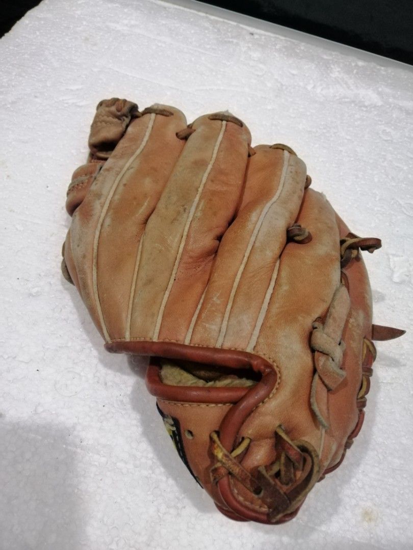 Mizuno vintage best sale baseball glove