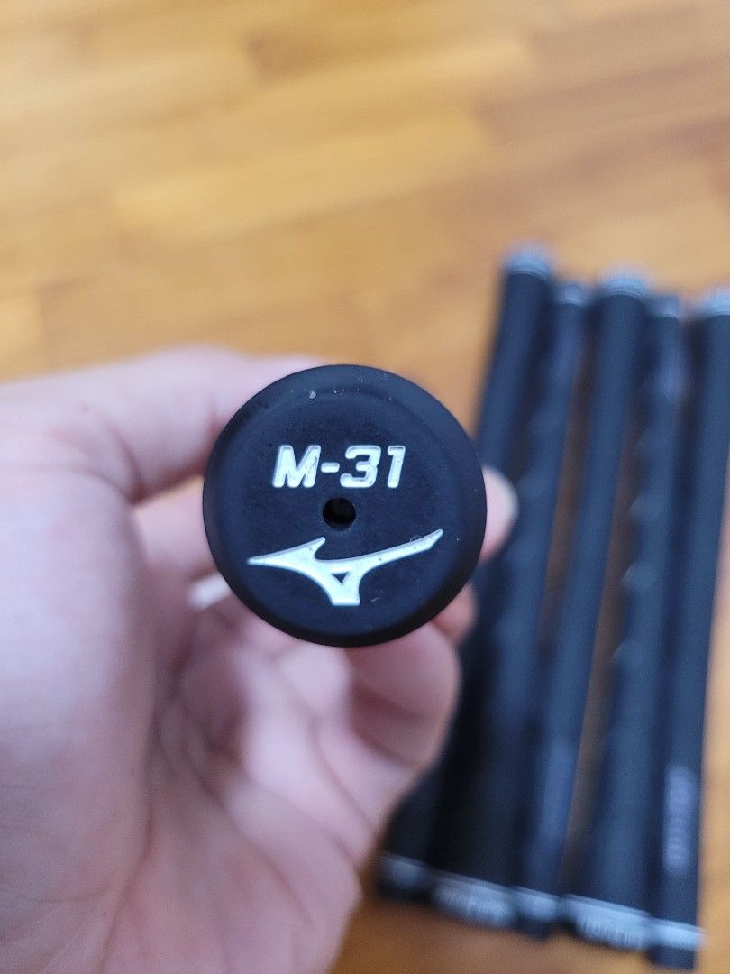 Mizuno m 21 grips deals