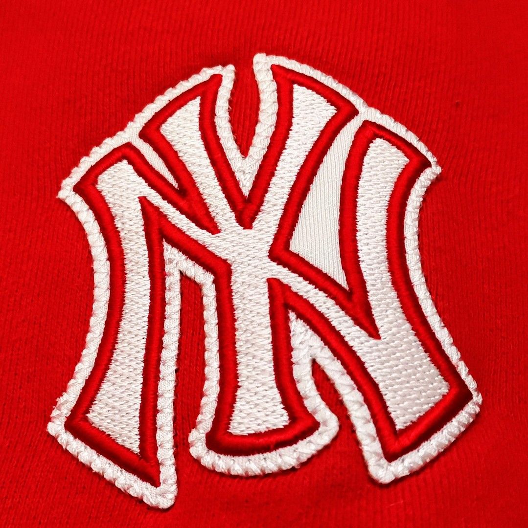 New York Yankees Licensed Sweater *Klew Sweater Medium 20inch a-a