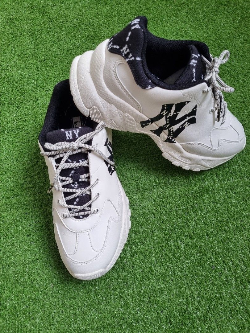 MLB chunky green shoes, Men's Fashion, Footwear, Sneakers on Carousell