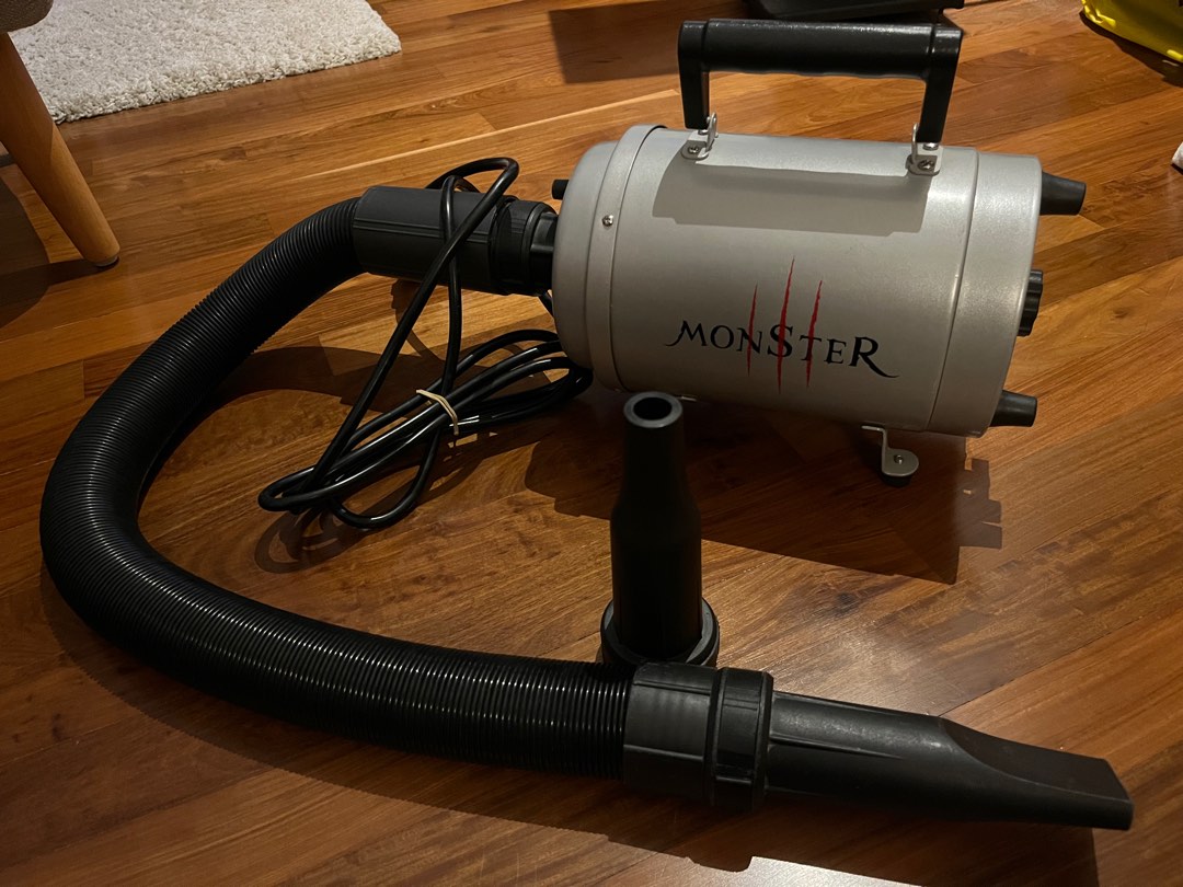 Monster blower for dogs store