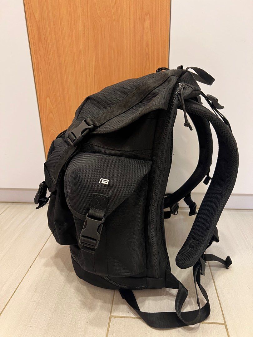 バッグ NEW ERA x rvddw UTILITY 4 POCKET PACK40L NEW ERA x rvddw UTILITY 4 POCKET PACK40L - メルカリ