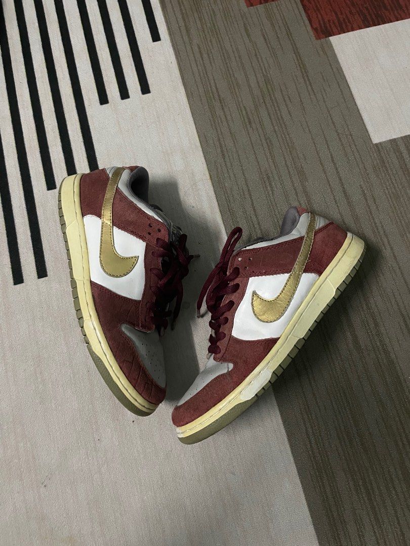 NIKE SB DUNK LOW PRO SHANGHAI, Men's Fashion, Footwear, Sneakers