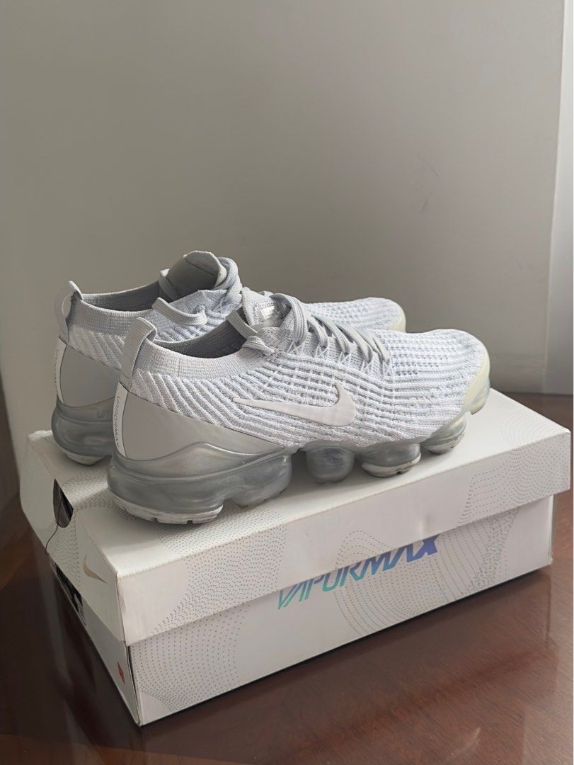 white nike vapormax flyknit 3