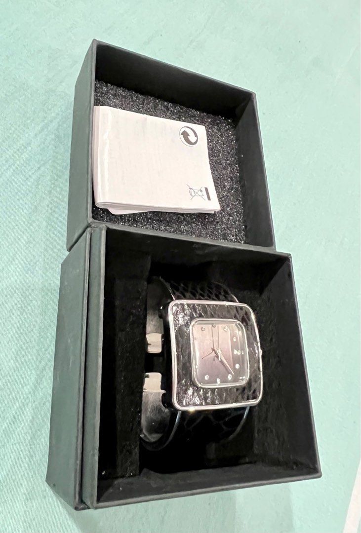 Oriflame swarovski watch best sale