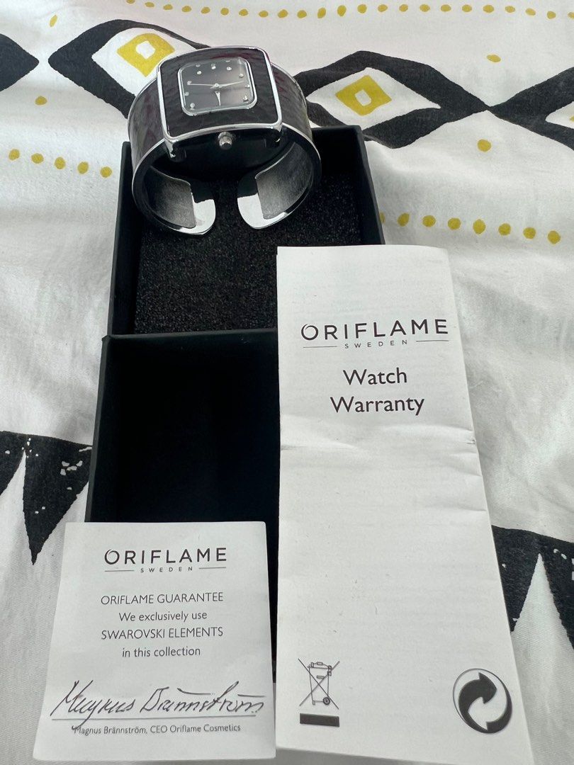 Oriflame best sale swarovski watch
