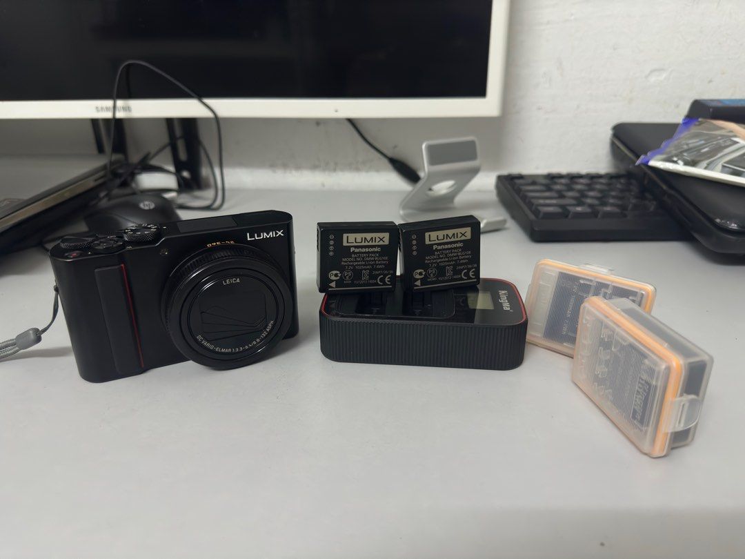 Panasonic lumix dc tz202, Photography, Cameras on Carousell