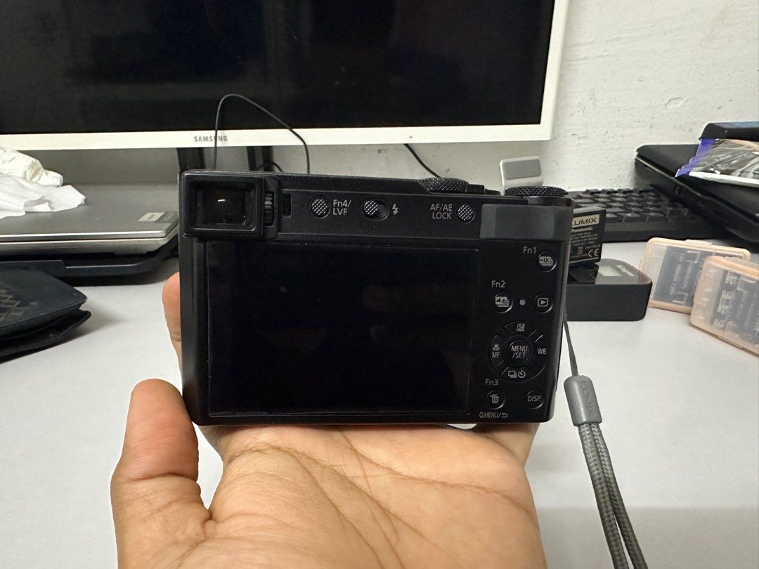Panasonic lumix dc tz202, Photography, Cameras on Carousell