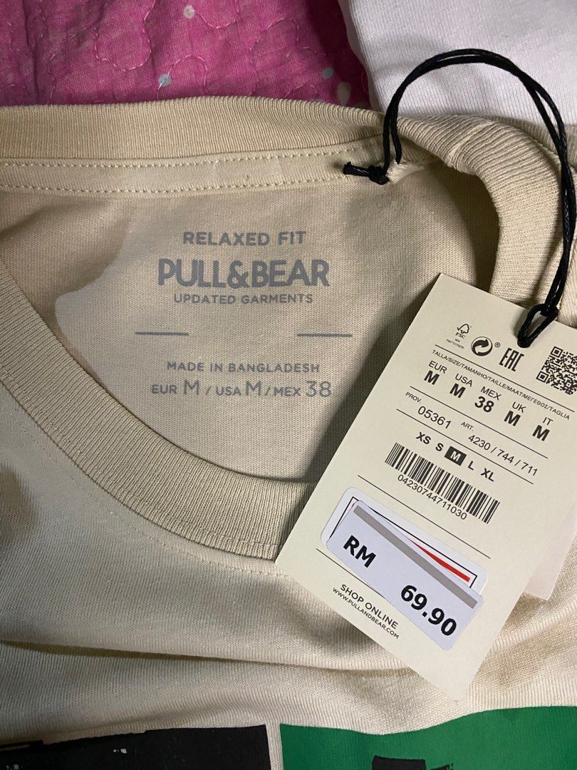 Pull & Bear Tshirt, Men'S Fashion, Tops & Sets, Tshirts & Polo Shirts On  Carousell