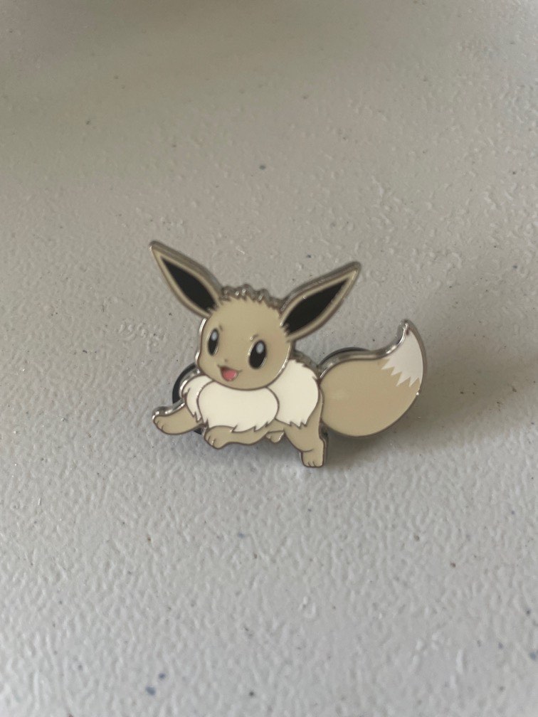 RADIANT EEVEE PIN SHINY EEVEE SHINING EEVEE POKEMON TCG CARDS, Hobbies