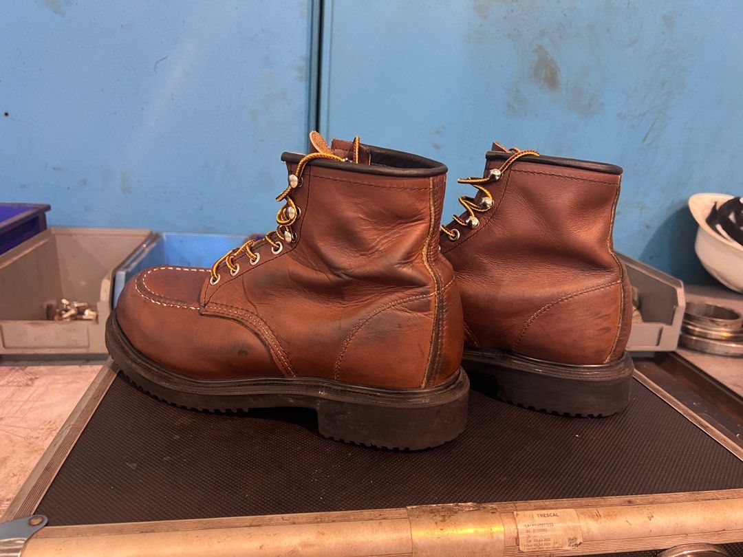 Red wing square on sale toe work boots