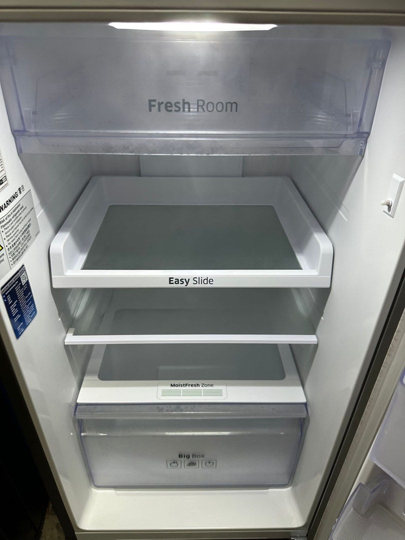 Samsung Digital Inverter Fridge, 234L, TV & Home Appliances, Kitchen