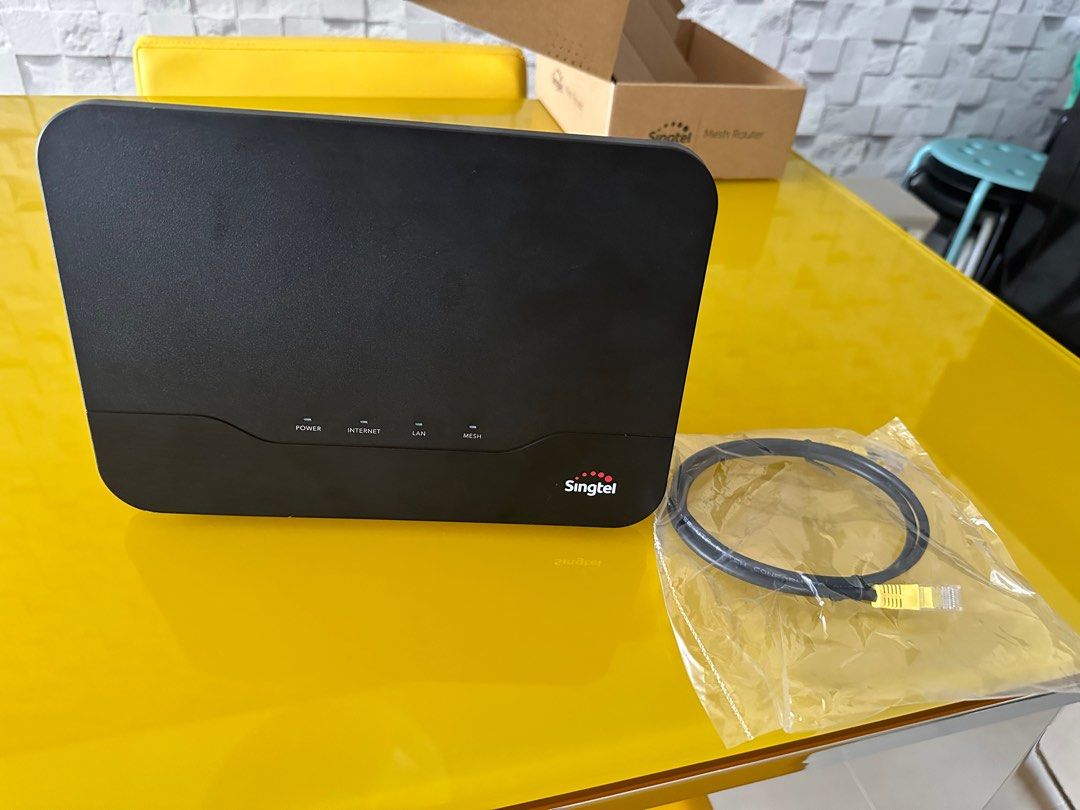 Singtel Mesh Router, Computers & Tech, Parts & Accessories, Networking