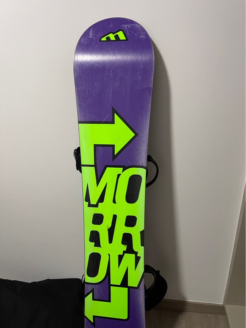 Snowboard & bag, Sports Equipment, Other Sports Equipment and Supplies