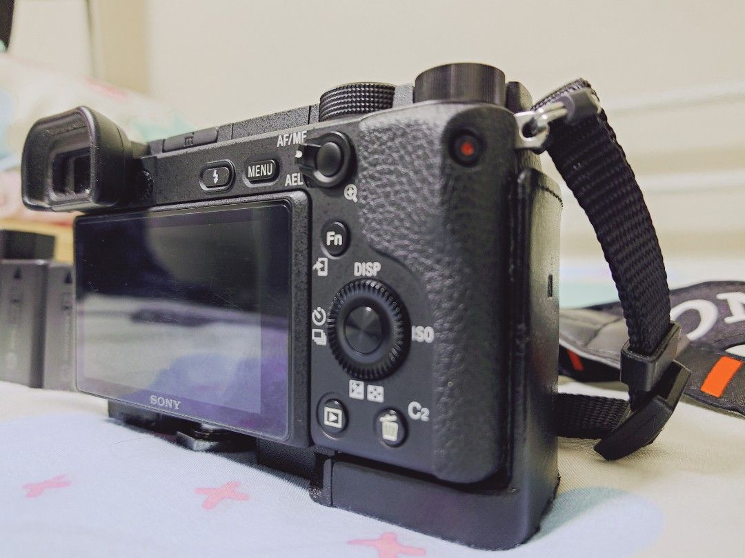 Alpha 6400 E-mount camera with APS-C Sensor