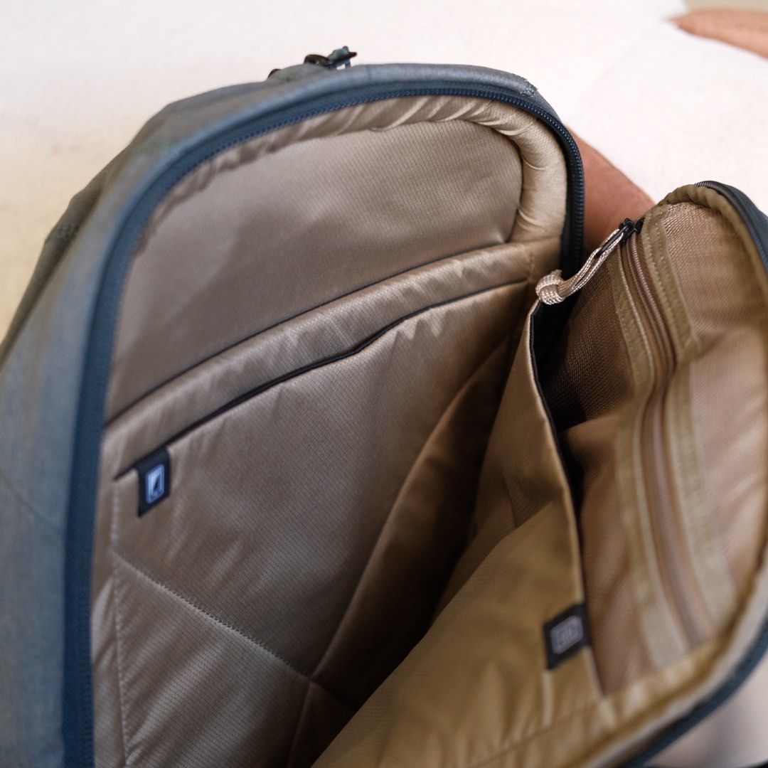 THULE Laptop backpack 17L, Men's Fashion, Bags, Backpacks on Carousell