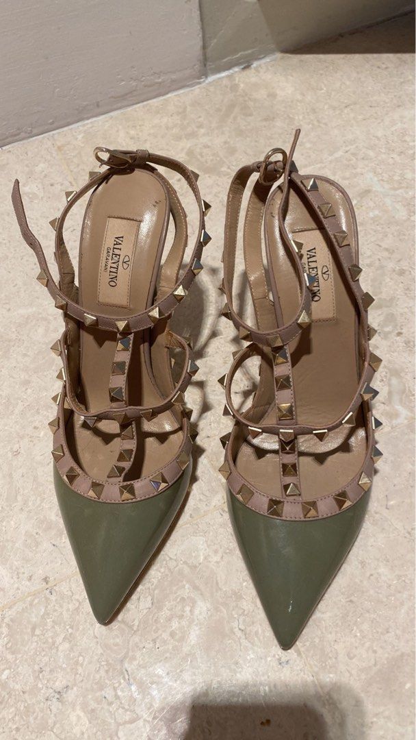 Valentino rockstud hot sale heels sizing