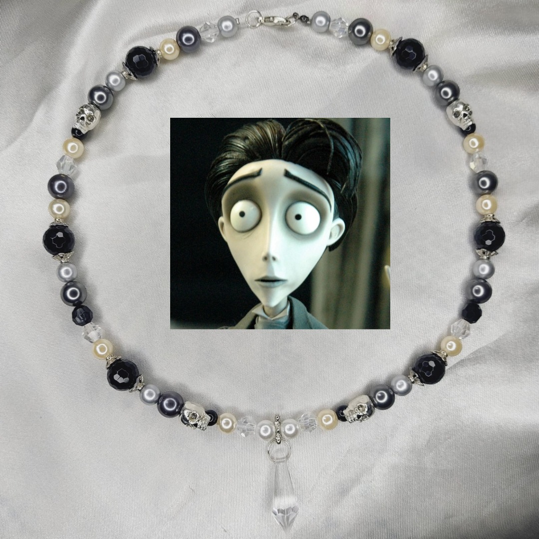 Vikto Necklace