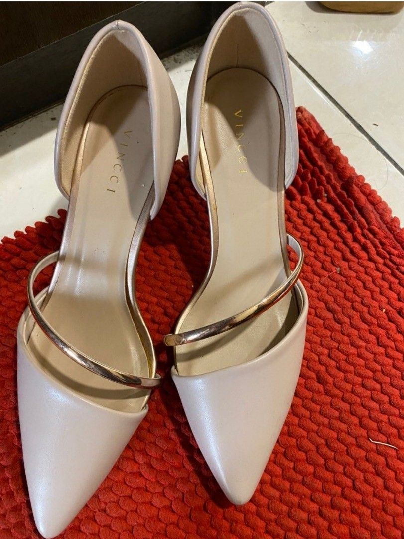 Vincci heels, Women's Fashion, Footwear, Heels on Carousell