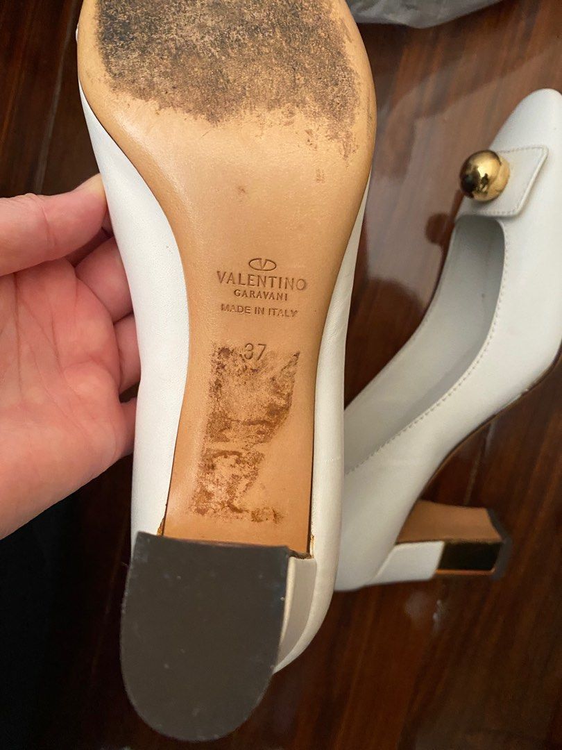 Evne kompas Beroligende middel White Valentino high heel shoes 37, 女裝, 鞋, 高跟鞋- Carousell