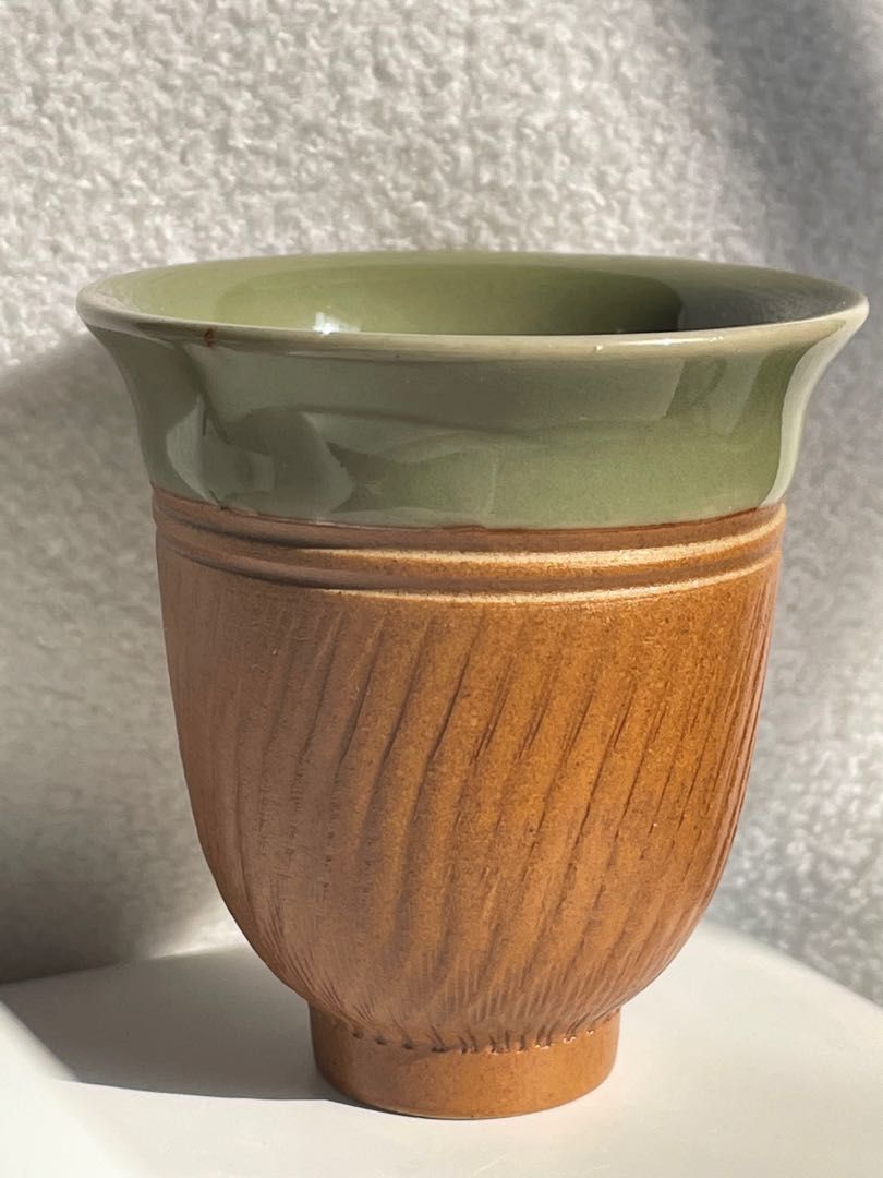 委託 0258＞☆『 平野陶志子 』☆ 灰釉 ぐい呑 ☆ 共箱 ☆師：小山