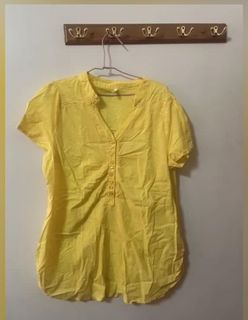 免運 大尺碼上衣 短袖上衣 oversize  T袖 造型上衣 排扣上衣 黃色上衣