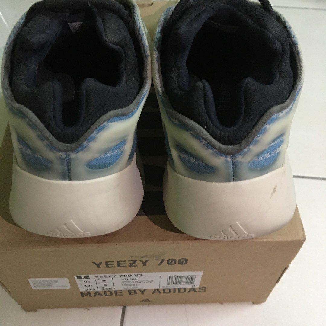 Yeezy 700 blackout shop