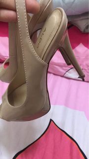 (Category: ) located in . Submitted by AaliahBakes (Listing ID 1217684784, Image 1). Description: .