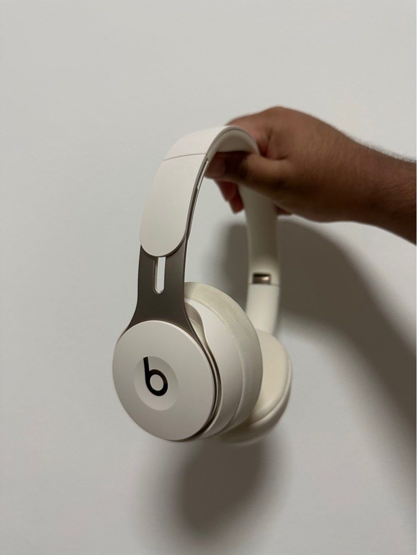 Beats solo 2025 pro wireless ivory