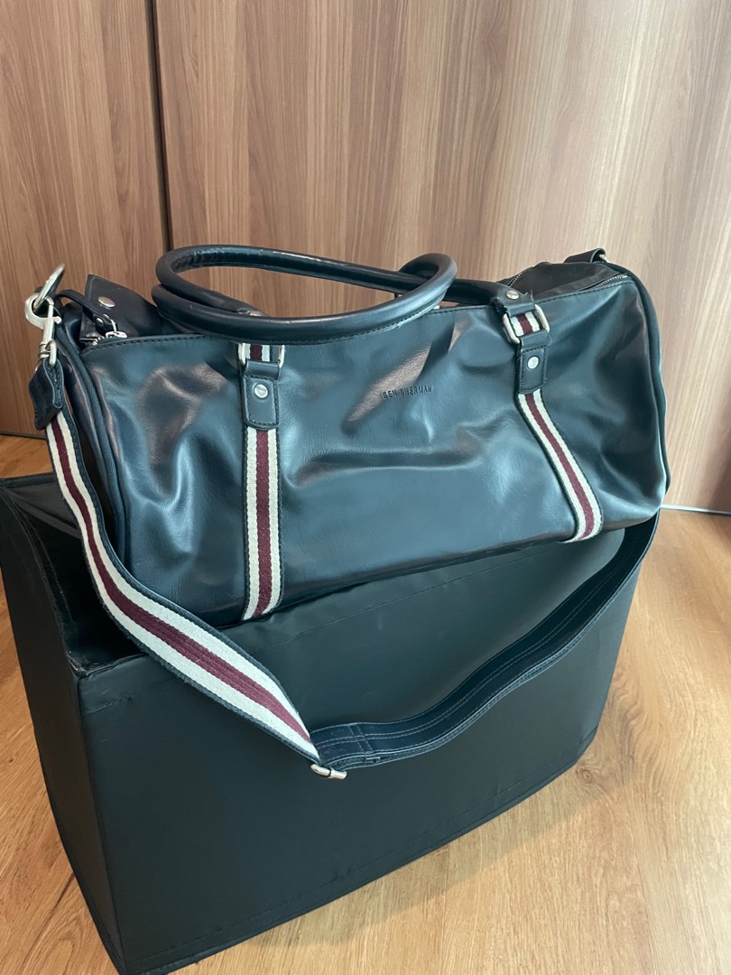 Ben sherman barrel bag deals