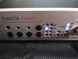 美國Benchmark DAC3 HGC Digital to Analog Audio Converter ESS Technologies ES9028PRO DAC解碼器加前級及耳擴功能MADE IN USA 額外附送日本OYAIDE RCA防磁保護蓋10粒 非ES9028Q2M 9月份限時優惠$11400