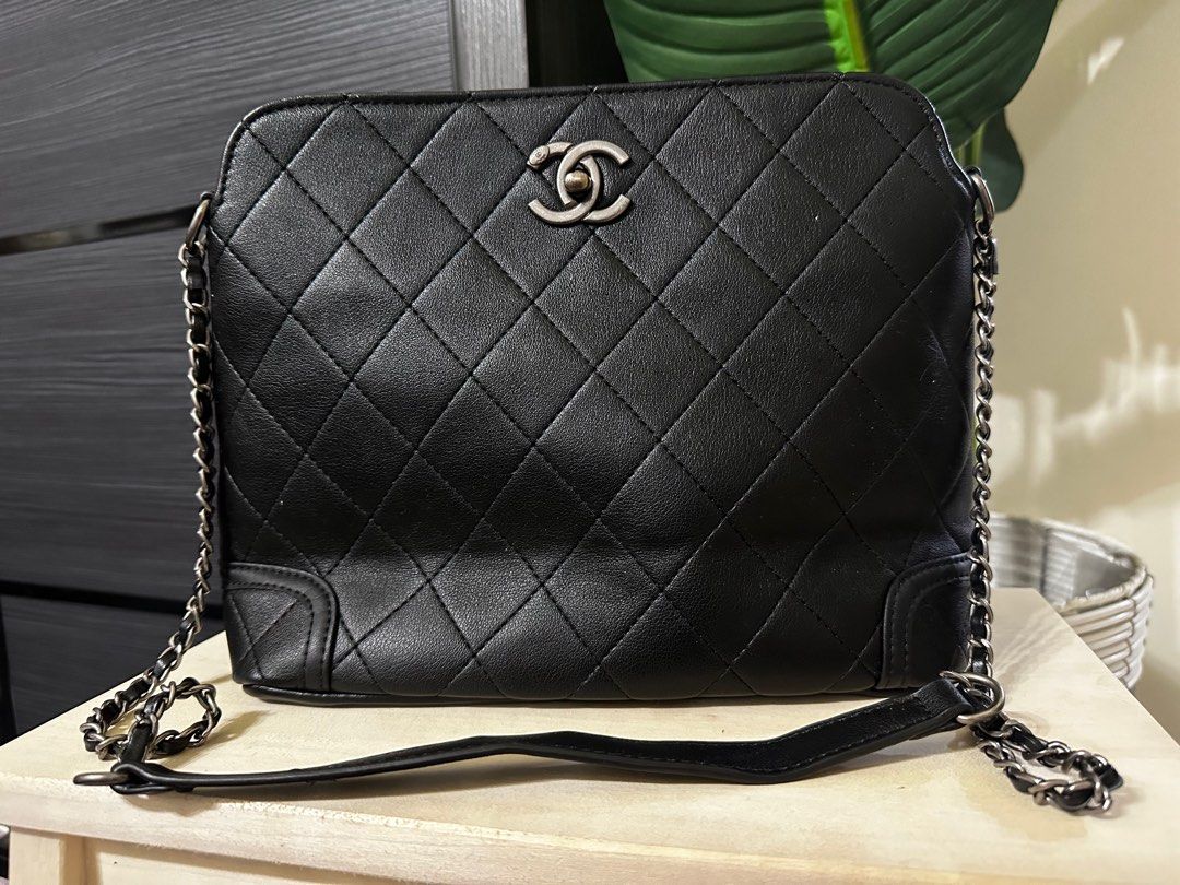 Chanel medium tote bag outlet