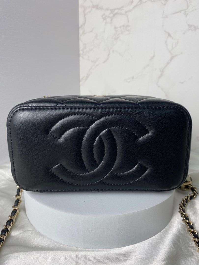 Chanel Vanity Case Review 
