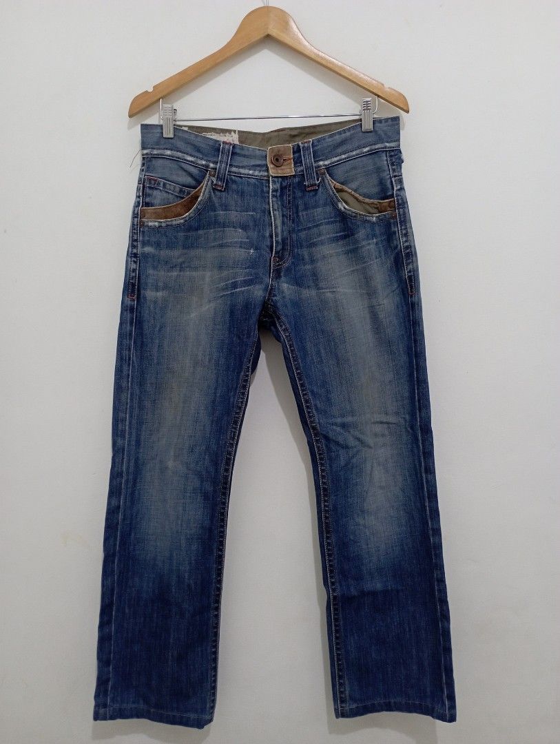 Chevignon Jeans (Category: Jeans) located in Cavite. Submitted by benta_bounce (Listing ID 1217701592, Image 1). Description: Chevignon Jeans Size 31 on Tag 15.5" waist 37.5" length 10.5" thighs 8" hem Excellent Condition 300php only + SF.