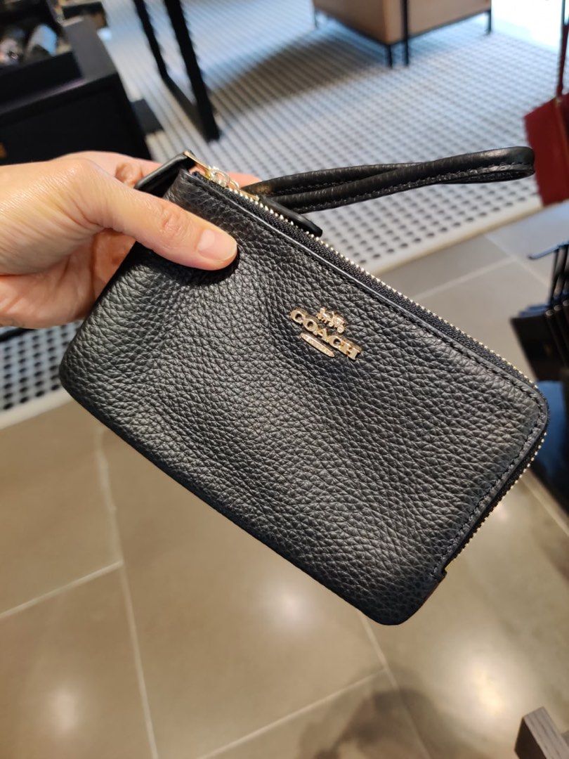 Coach single shop zip wristlet