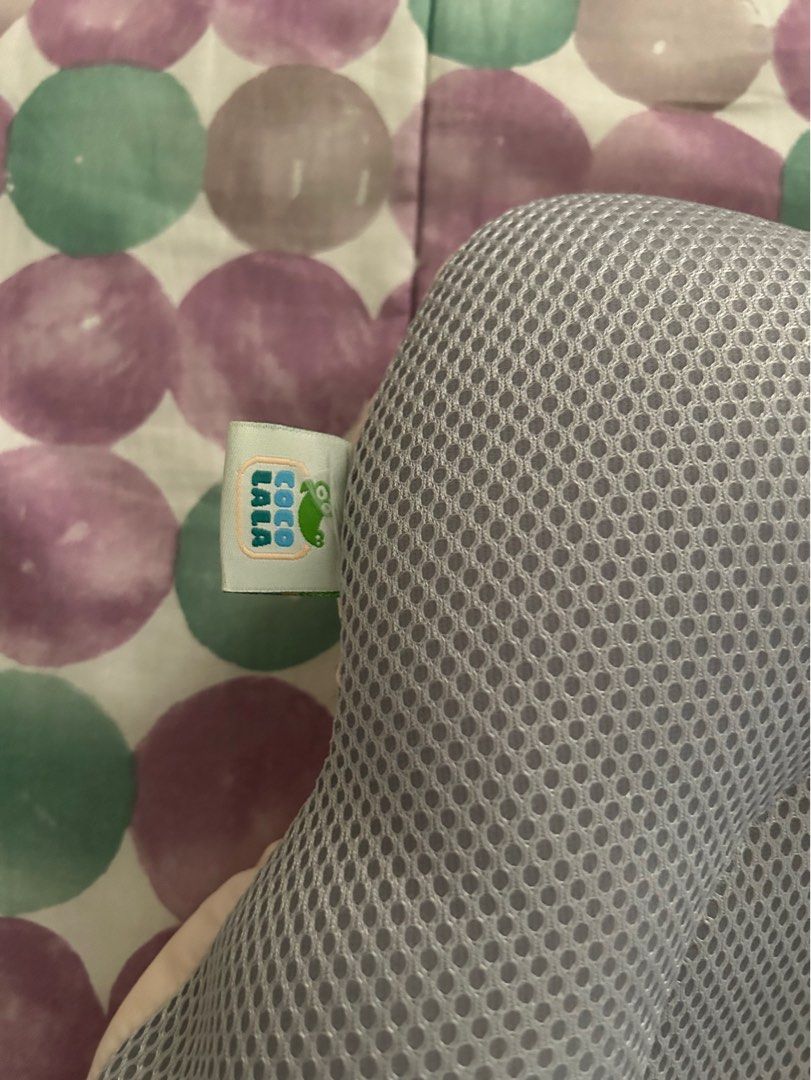 Cocolala Baby bath cushion/foam (Category: Other Baby Bathing & Changing Needs) located in Quezon City. Submitted by docmdeclutters (Listing ID 1217673628, Image 3). Description: Used for only less than 1 month No flaws Cocolala brand .