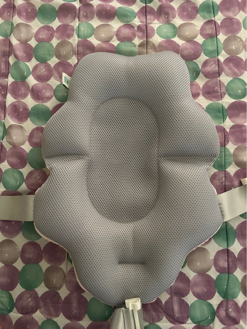 Cocolala Baby bath cushion/foam (Category: Other Baby Bathing & Changing Needs) located in Quezon City. Submitted by docmdeclutters (Listing ID 1217673628, Image 2). Description: Used for only less than 1 month No flaws Cocolala brand .