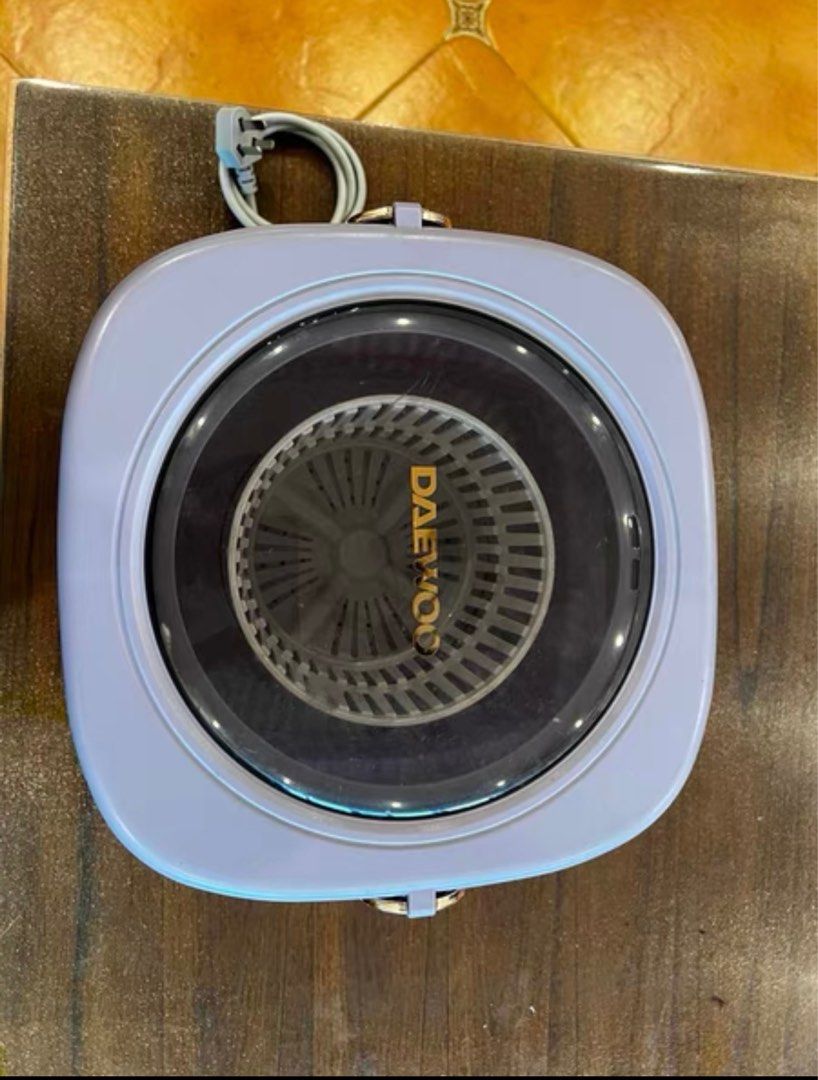 Daewoo mini folding washing machine, TV & Home Appliances, Washing