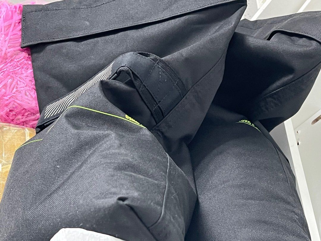 Decathlon sand bag 35 kg adjustable ( with sand), Sports Equipment