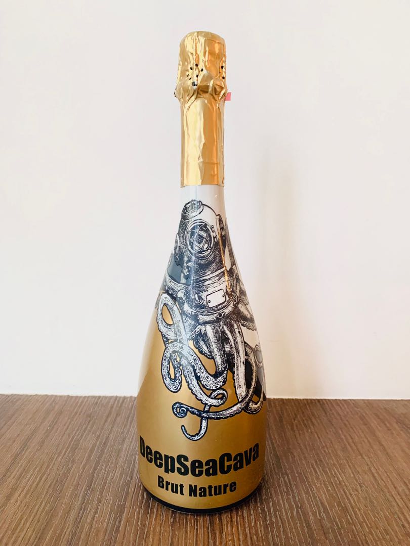 Venomous champagne shop
