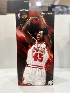 Enterbay RM-1055: NBA - Michael Jordan Series 2 #23 Black Jersey 8th  Anniversary Edition