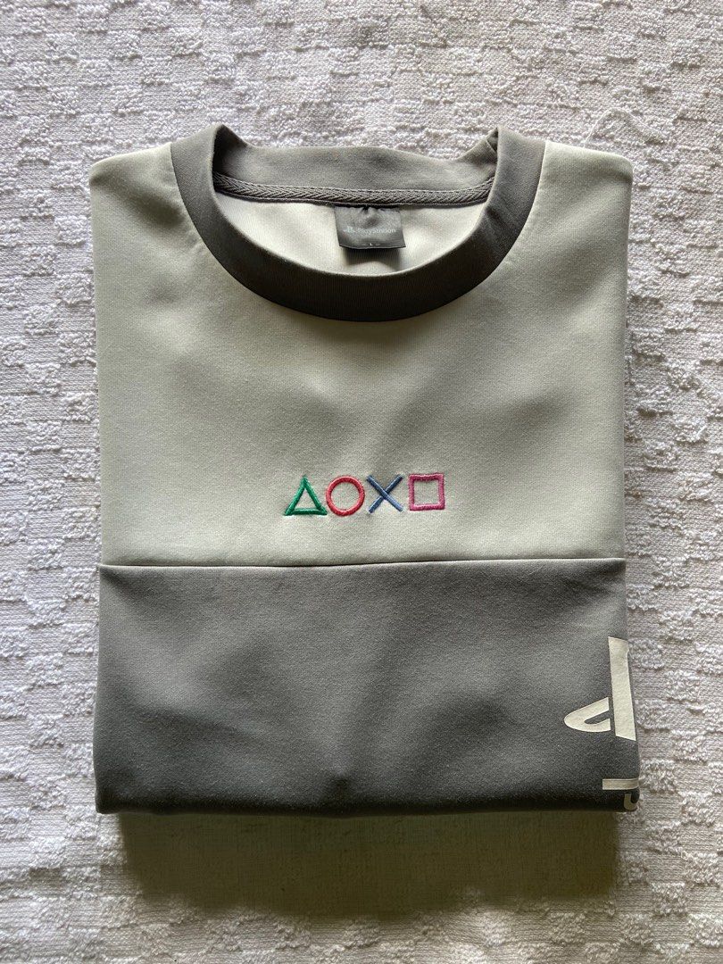 GU X Playstation Center Symbol Logo L S Sweatshirt. Men s Fashion