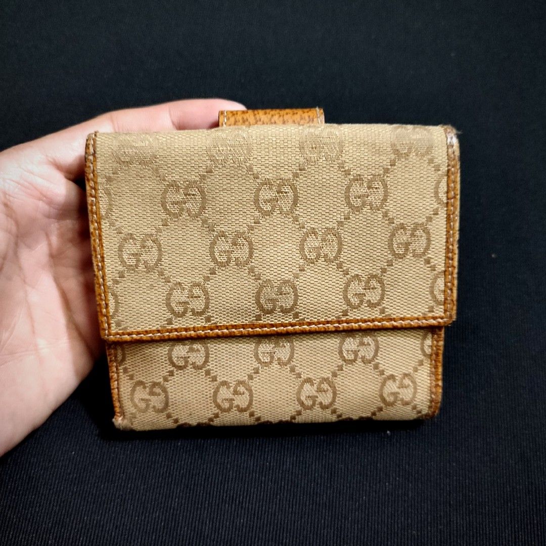 Authentic Gucci Sherry Stripe Messenger Bag Crossbody – Relics to  Rhinestones