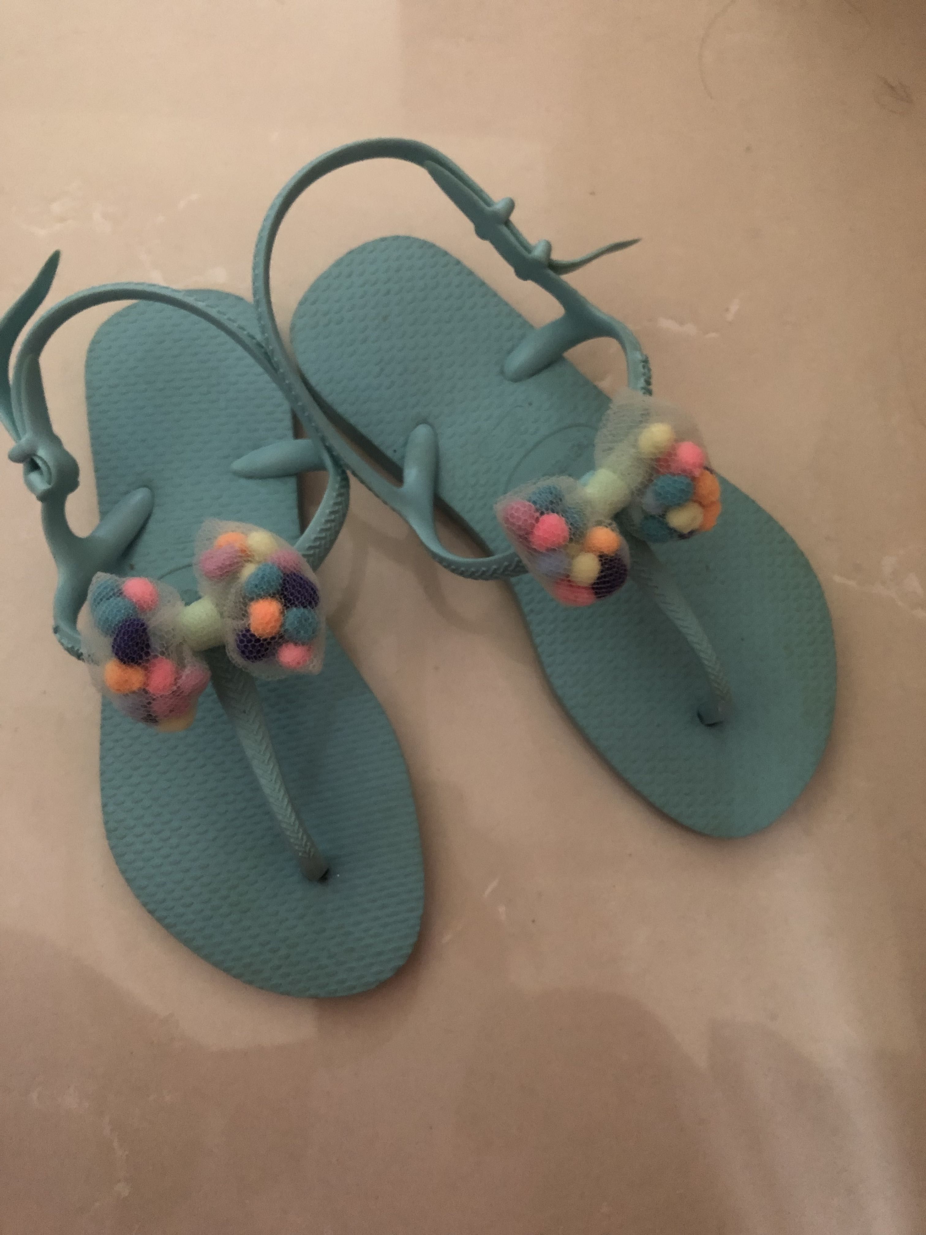 Flip flops for 6 year old hotsell